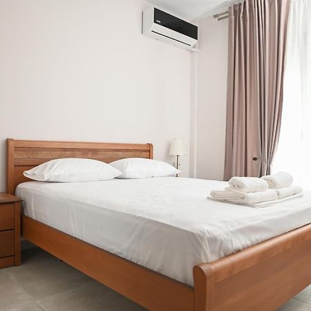Faidra Apartments Néa Péramos Extérieur photo