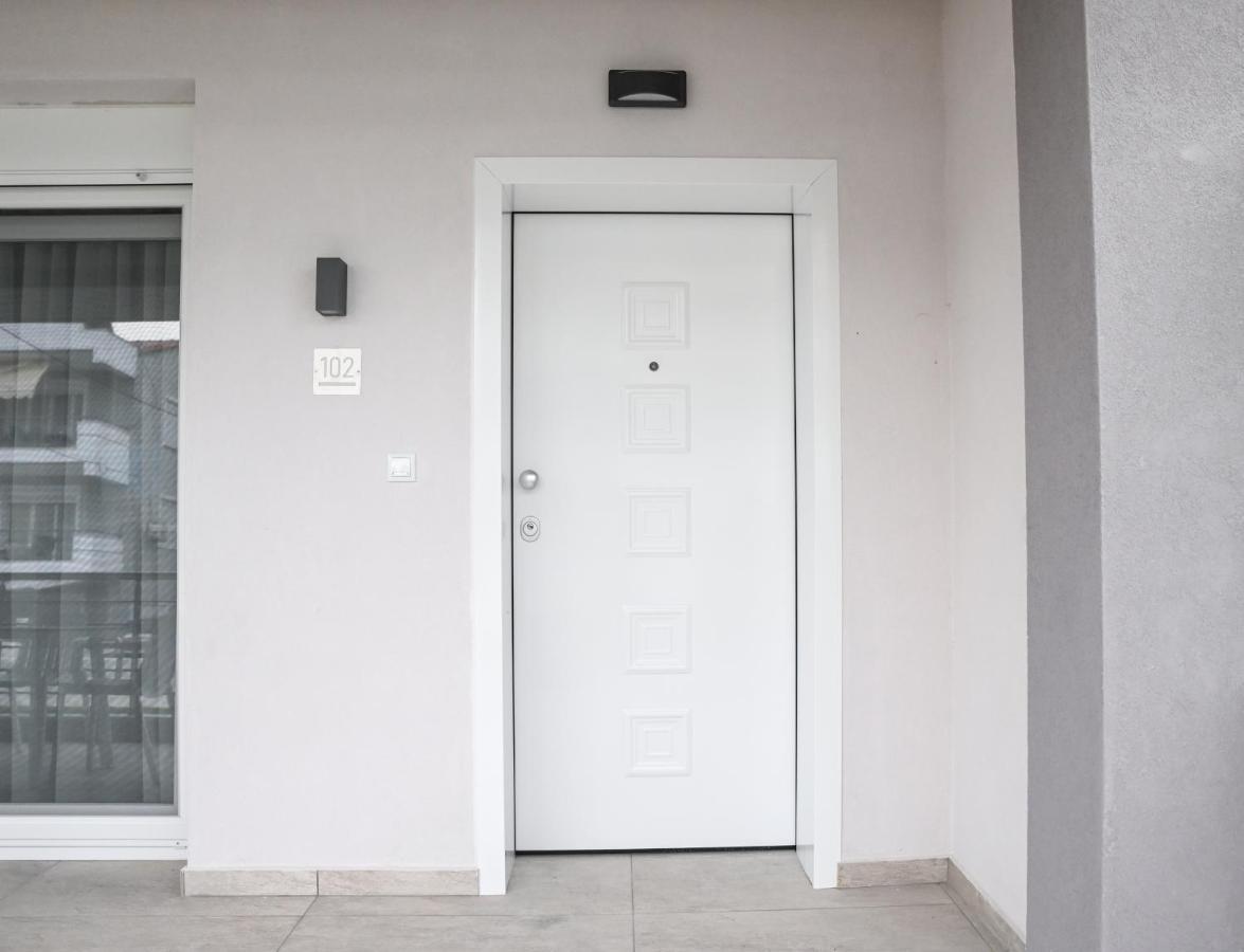 Faidra Apartments Néa Péramos Extérieur photo