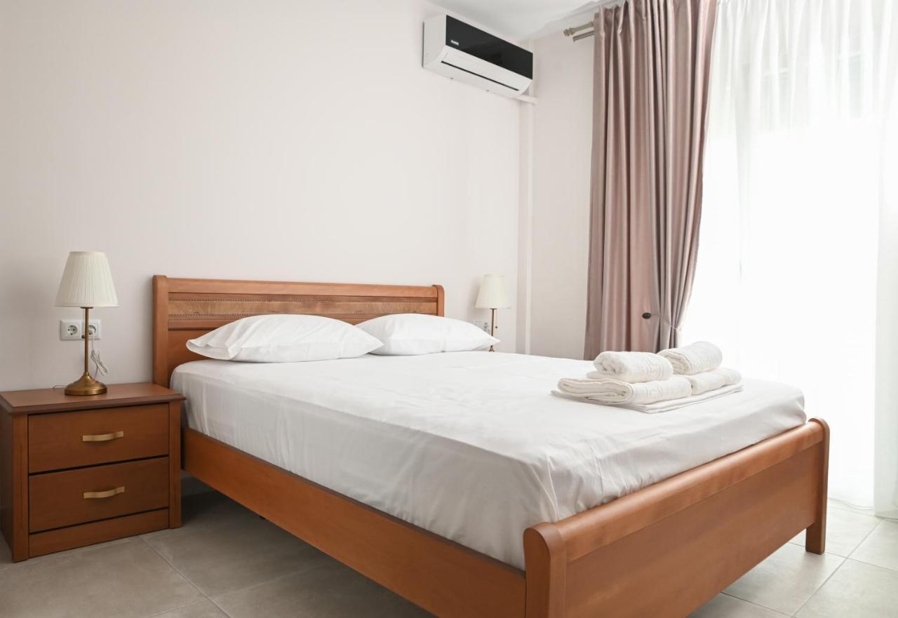 Faidra Apartments Néa Péramos Extérieur photo