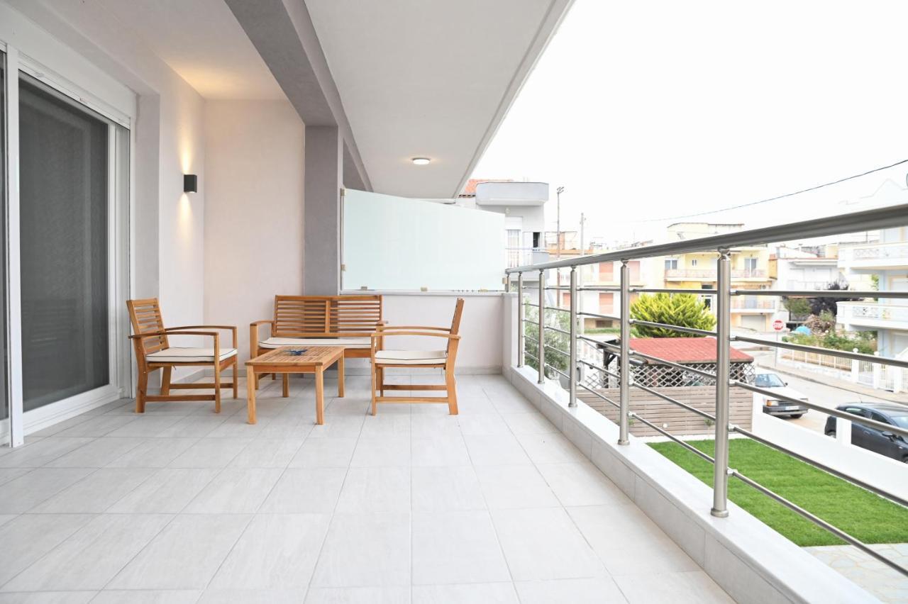 Faidra Apartments Néa Péramos Extérieur photo