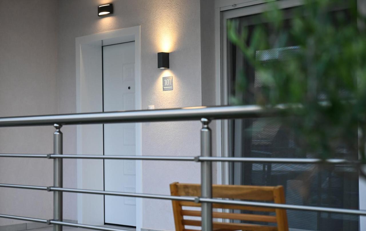 Faidra Apartments Néa Péramos Extérieur photo