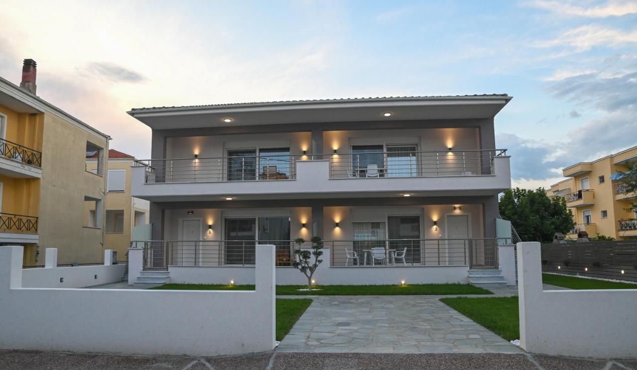 Faidra Apartments Néa Péramos Extérieur photo