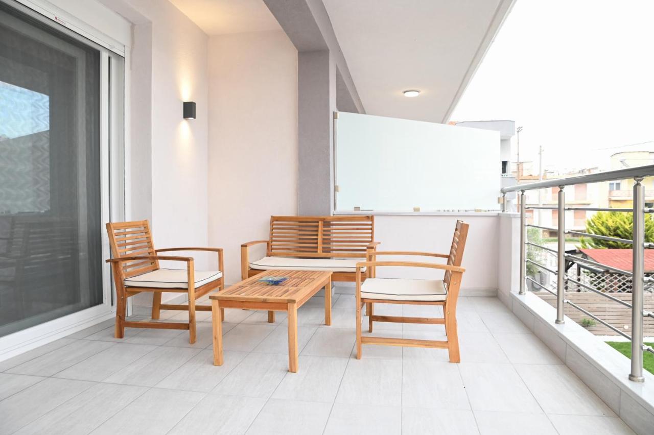 Faidra Apartments Néa Péramos Extérieur photo