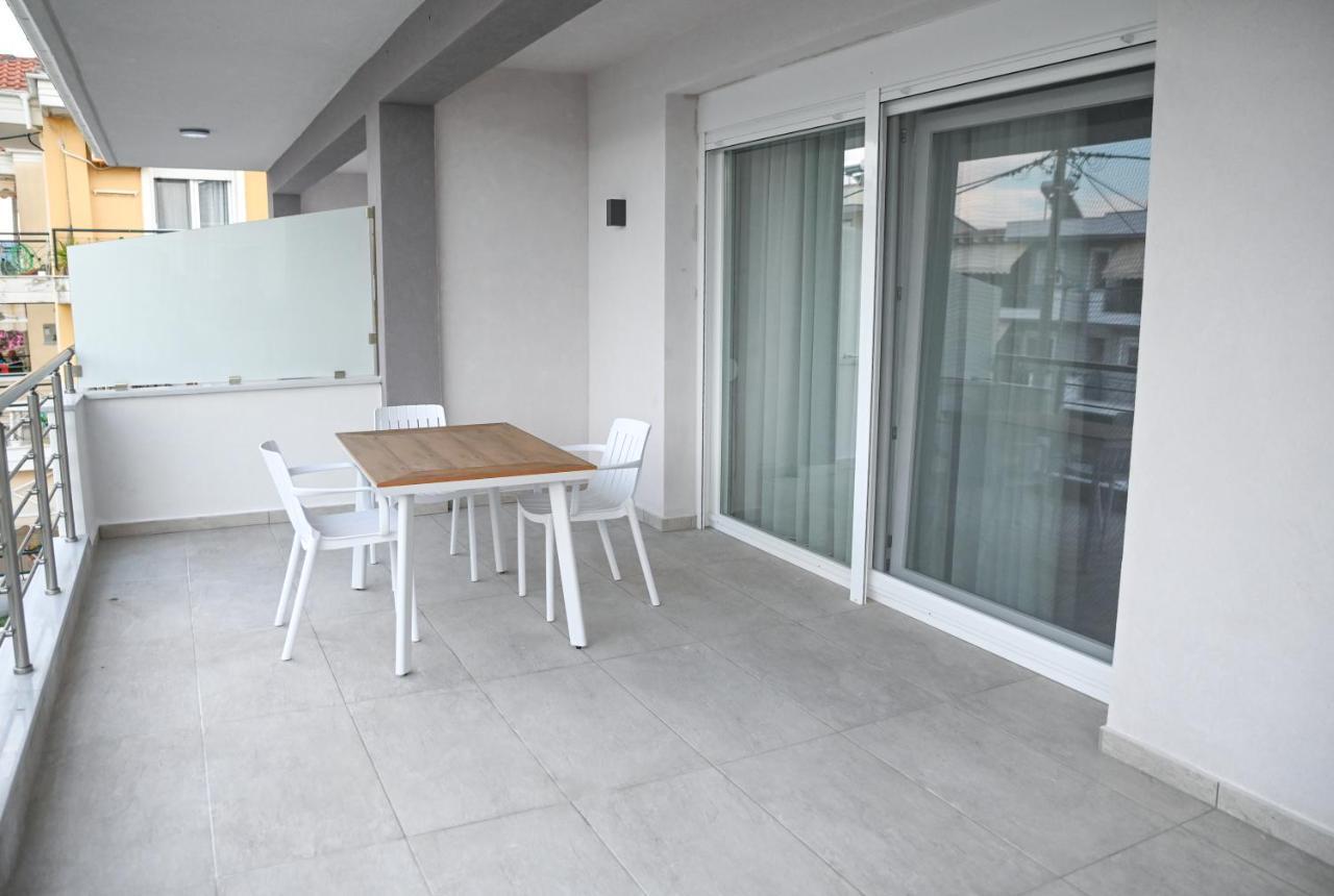 Faidra Apartments Néa Péramos Extérieur photo