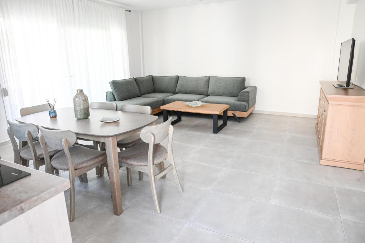 Faidra Apartments Néa Péramos Extérieur photo