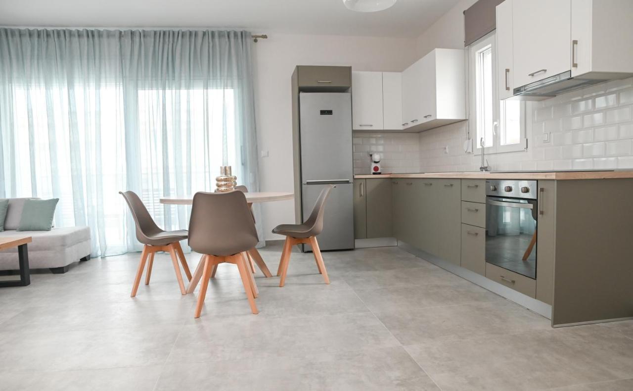 Faidra Apartments Néa Péramos Extérieur photo