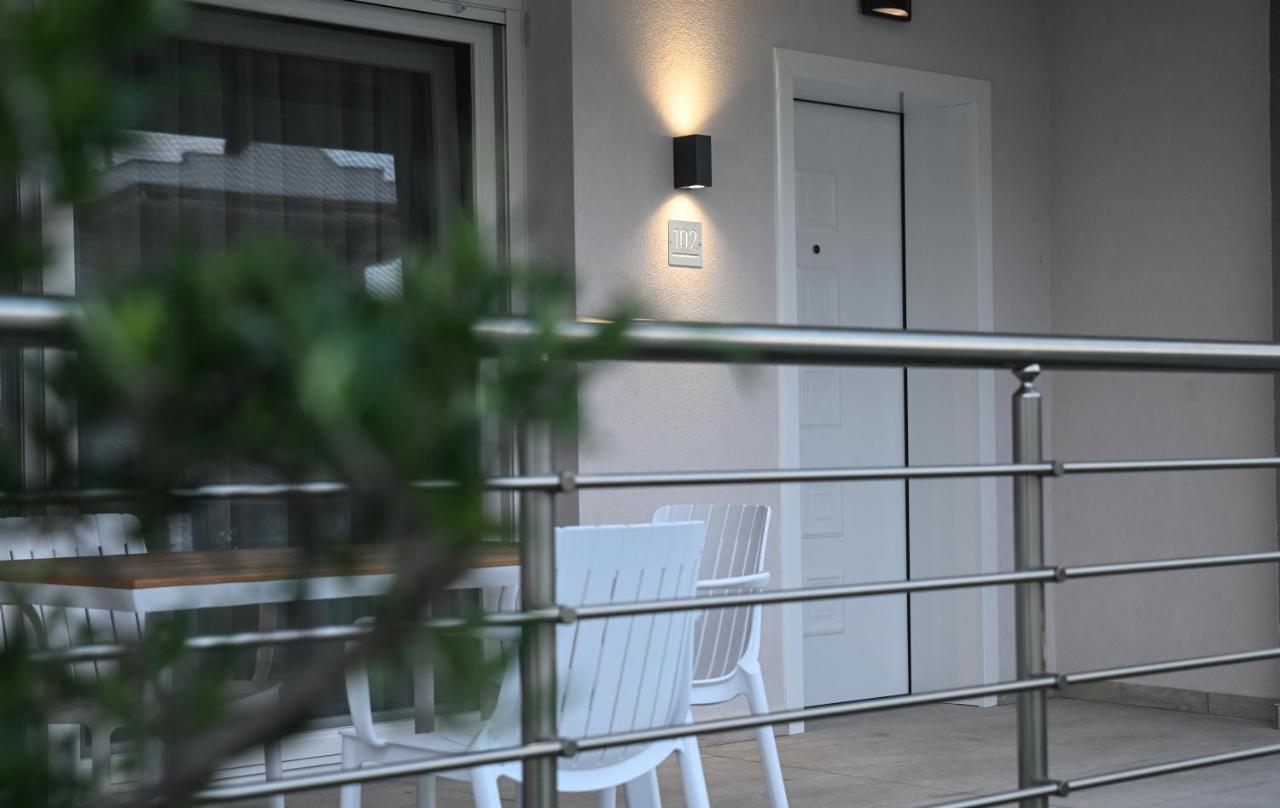 Faidra Apartments Néa Péramos Extérieur photo