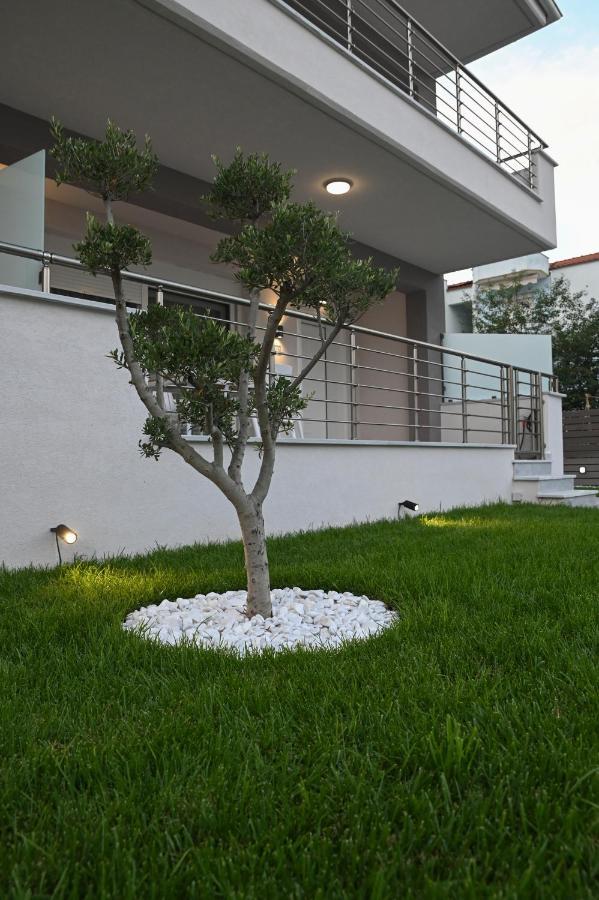 Faidra Apartments Néa Péramos Extérieur photo